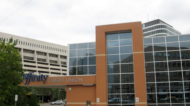Saskatoon Credit Union (now Affinity CU), downtown branch. Shot Aug 2008. Sturdy-Stone Building to left, former Toronto Dominion Bank building behind. Which Saskatchewan credit union fits a Regina or Saskatoon business?